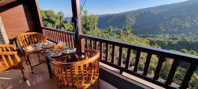 Maliana Homestay มุนดุก ภายนอก รูปภาพ